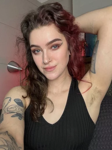 Photo of model @rae_moon