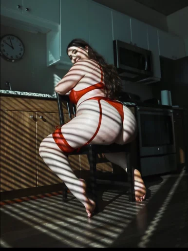 Photo of model @rahrahitssarah