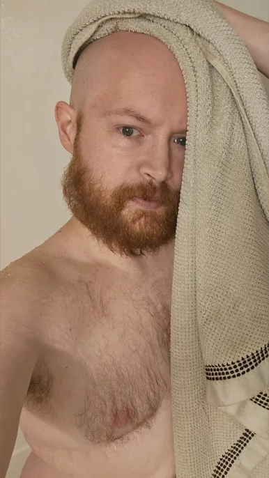 Photo of model @realbumbles