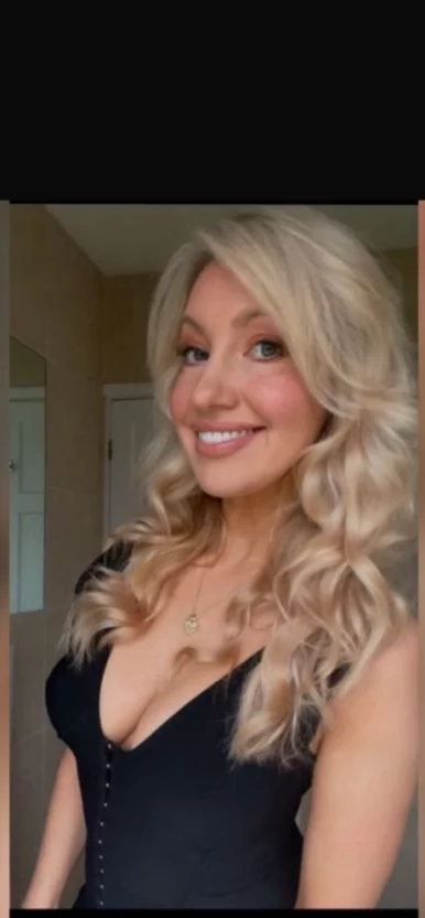 Photo of model @rebeccassecretxo