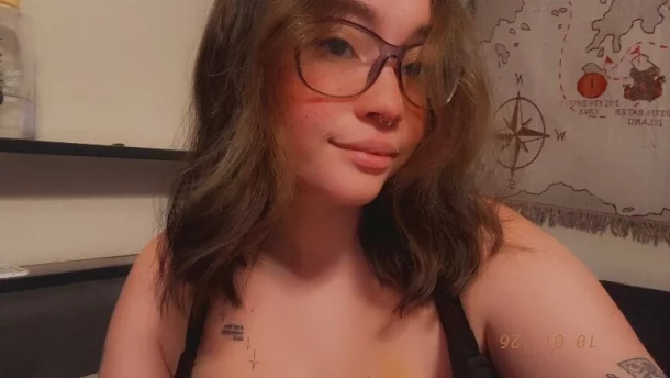 Photo of model @red_cherry_2