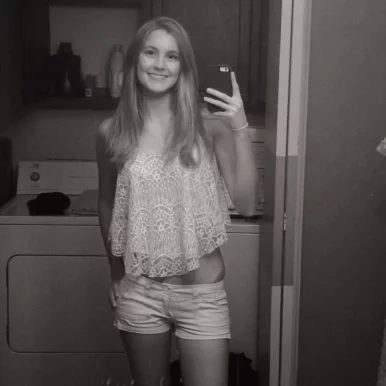 Photo of model @red_sonclare