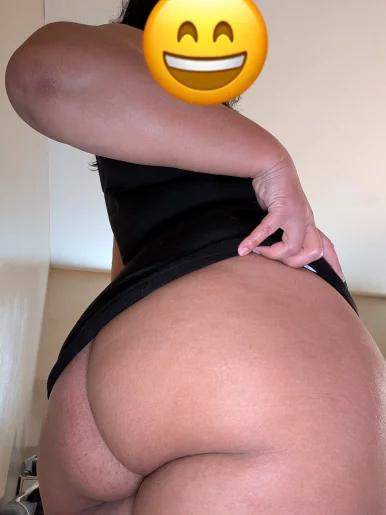 Photo of model @redbeanbunnn