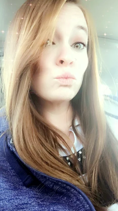 Photo of model @redhotmess