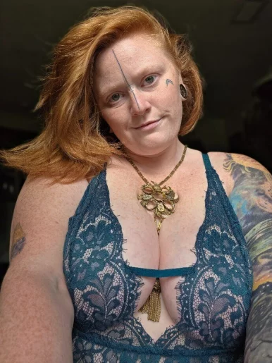 Photo of model @redwitchofthewest