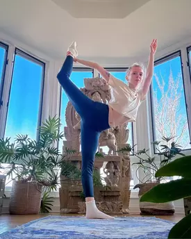 Photo of model @remireagan