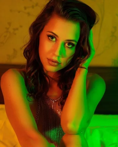 Photo of model @reneelouise.xx