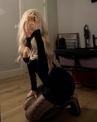 Photo of model @revsavemylife