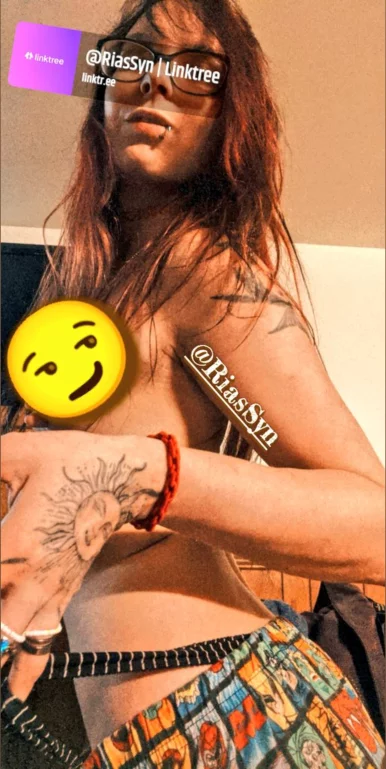 Photo of model @riassyn