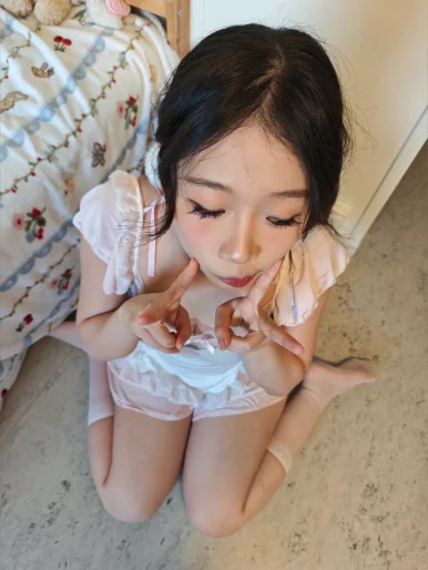 Photo of model @rice_noodle