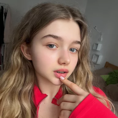 Photo of model @rinafam