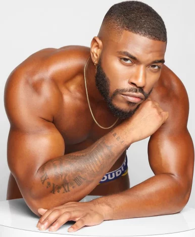 Photo of model @roccomuscle