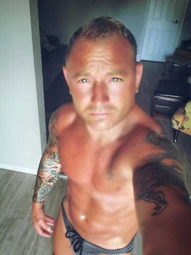 Photo of model @romeouncagedfree