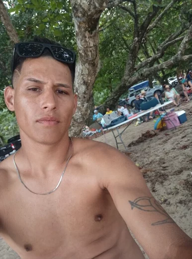 Photo of model @ronaldvega