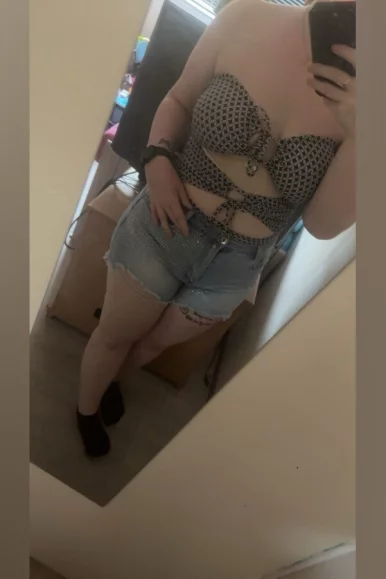 Photo of model @rooiee_19