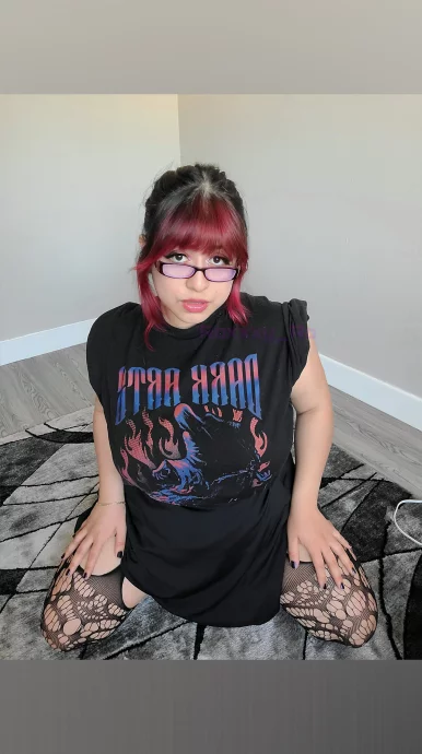 Photo of model @roxxxy_ro