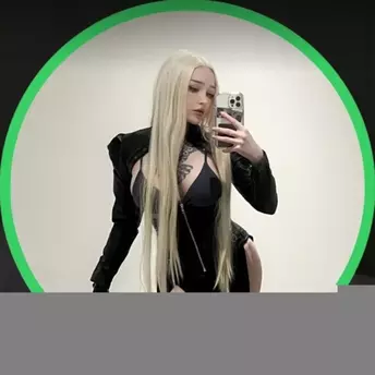 Photo of model @runabyt3