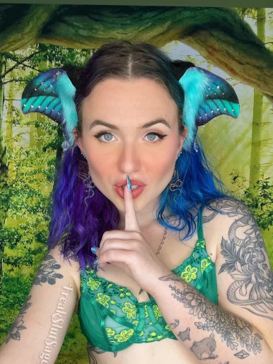 Photo of model @sagelovesbuttstuff