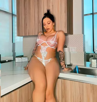 Photo of model @salicerose