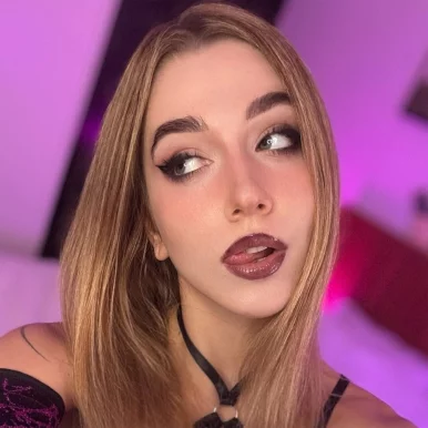 Photo of model @samaltham