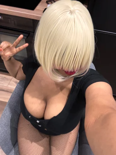 Photo of model @samanthabigtits