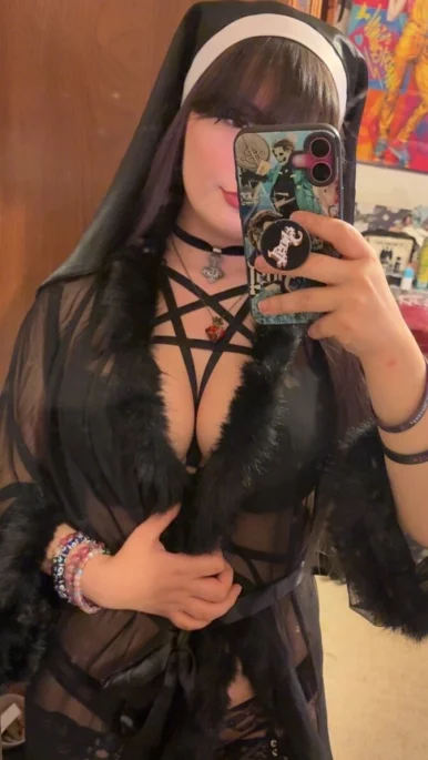 Photo of model @samisinxo