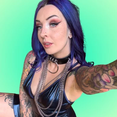 Photo of model @samssoaked