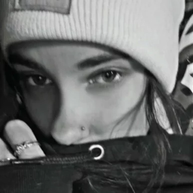 Photo of model @sapphire_lavv