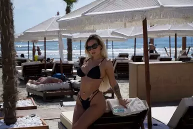 Photo of model @sashaangell