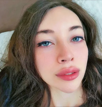 Photo of model @sashadesade