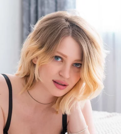 Photo of model @sashavixxxen