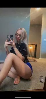 Photo of model @sativaayx2