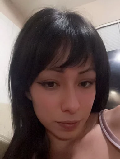 Photo of model @scarlet94bby