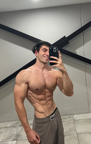 Photo of model @seanadams23