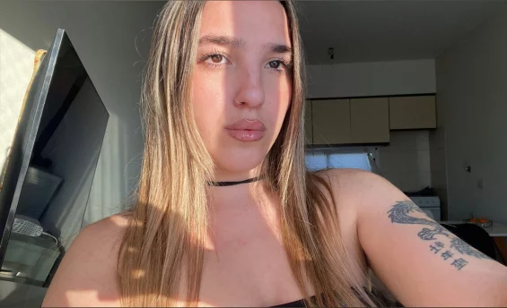 Photo of model @seexyylola