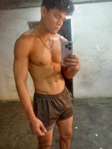 Photo of model @sentimental99