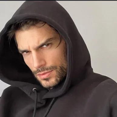 Photo of model @sexyeric12