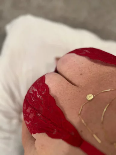 Photo of model @sexymomwife