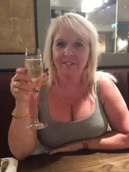 Photo of model @sexytitch59