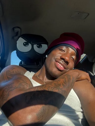 Photo of model @sexyxoxo