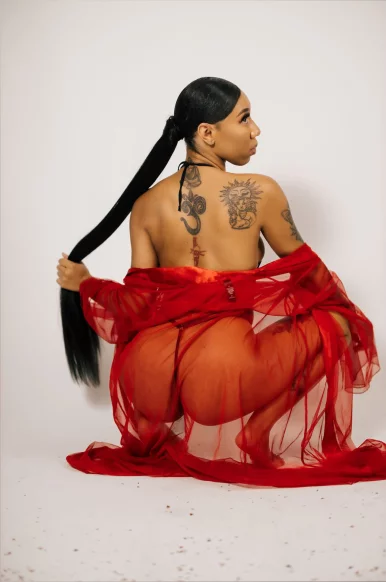 Photo of model @shaeezaxoticc