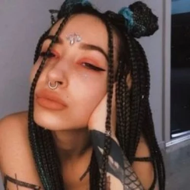 Photo of model @shamelessvibe