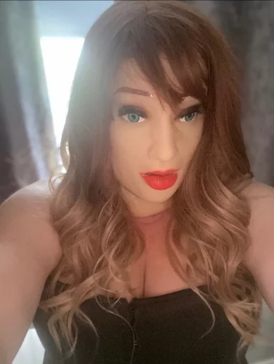 Photo of model @shesinthemask