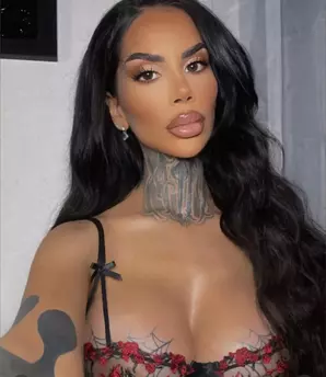 Photo of model @shhhmadisson