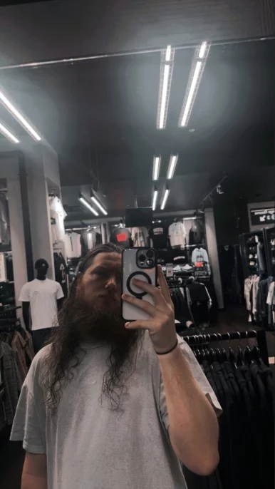 Photo of model @shinyumbre0n