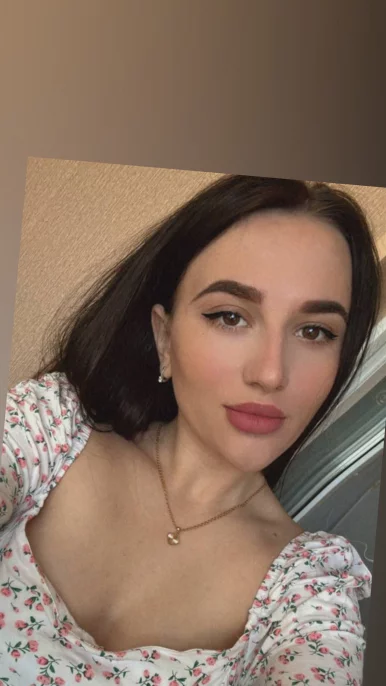 Photo of model @shy_liya