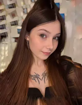 Photo of model @sin_lola