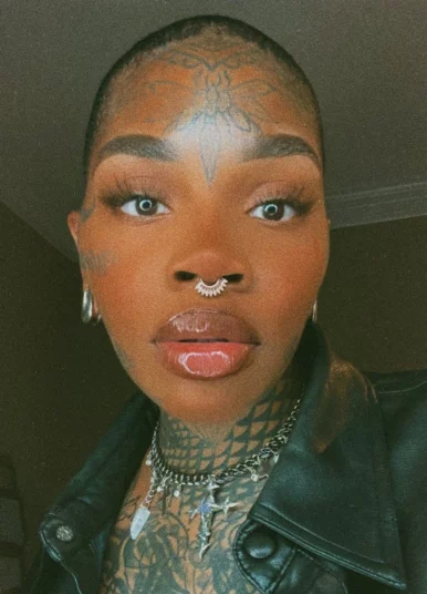 Photo of model @sinnsteele