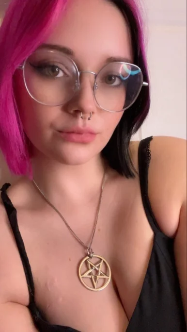 Photo of model @sirenlure888