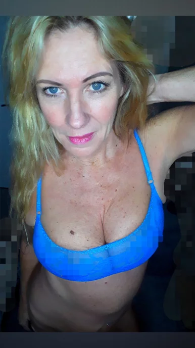 Photo of model @sizzlingscorpiosiren